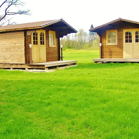 Piiumetsa Holiday Center * Пайде
